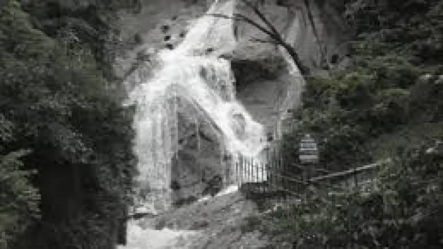 Kovai Kutralam Falls