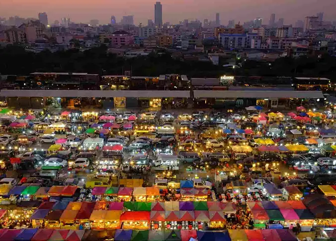 Law Garden Night Market And Old City Streets