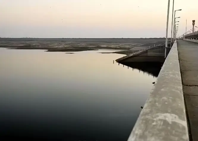 The Dantiwada Dam and Reservoir