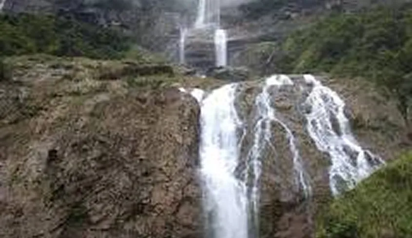 Kyrdemkulai Waterfall