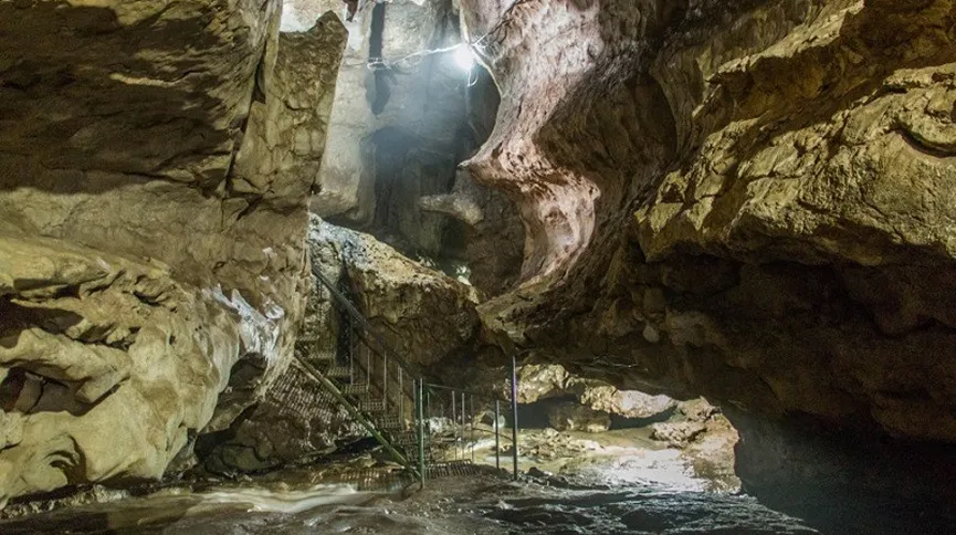 Arwah Cave