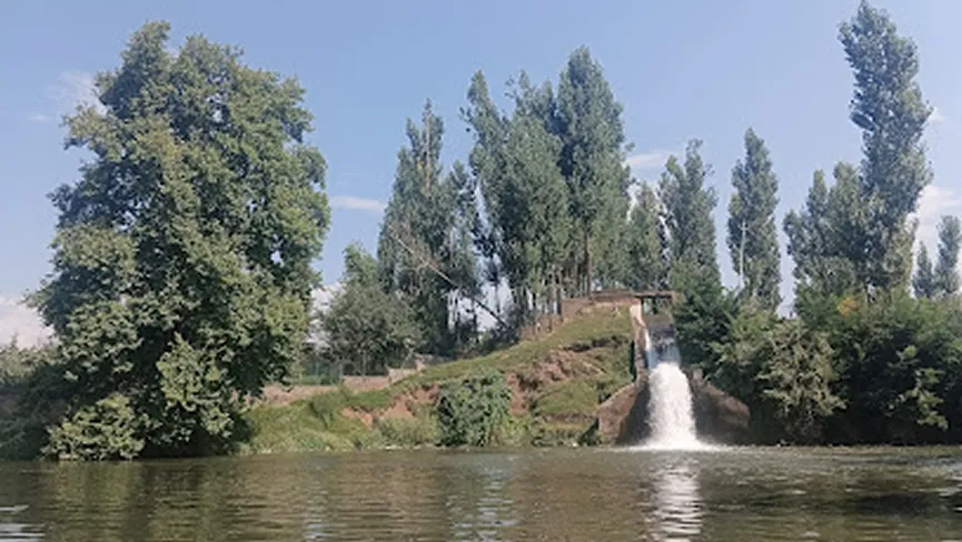Kanjikulla Waterfall