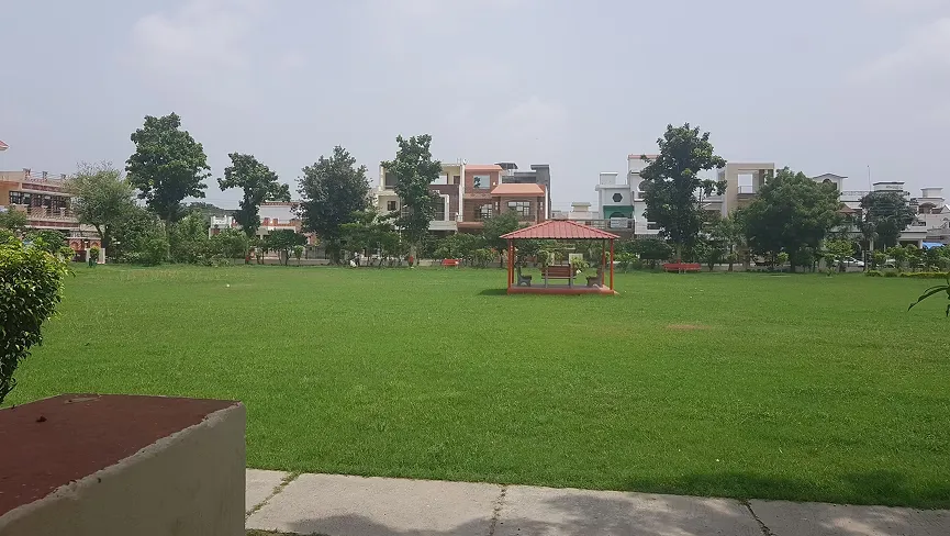 Sector 7 Main Park